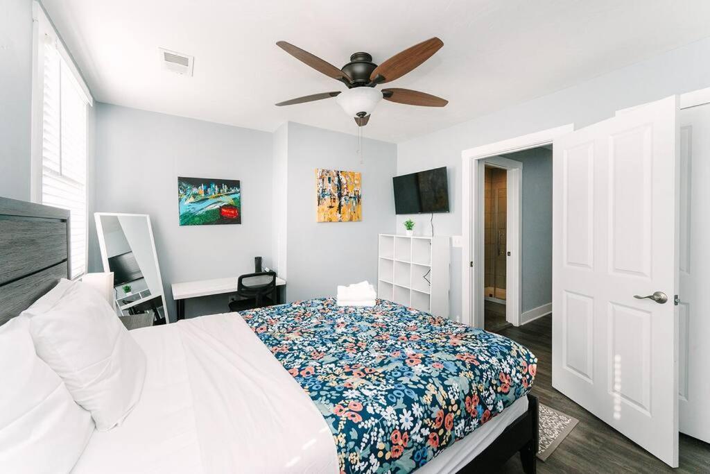 Apartment High-speed Internet - Parking - Washer & Dryer