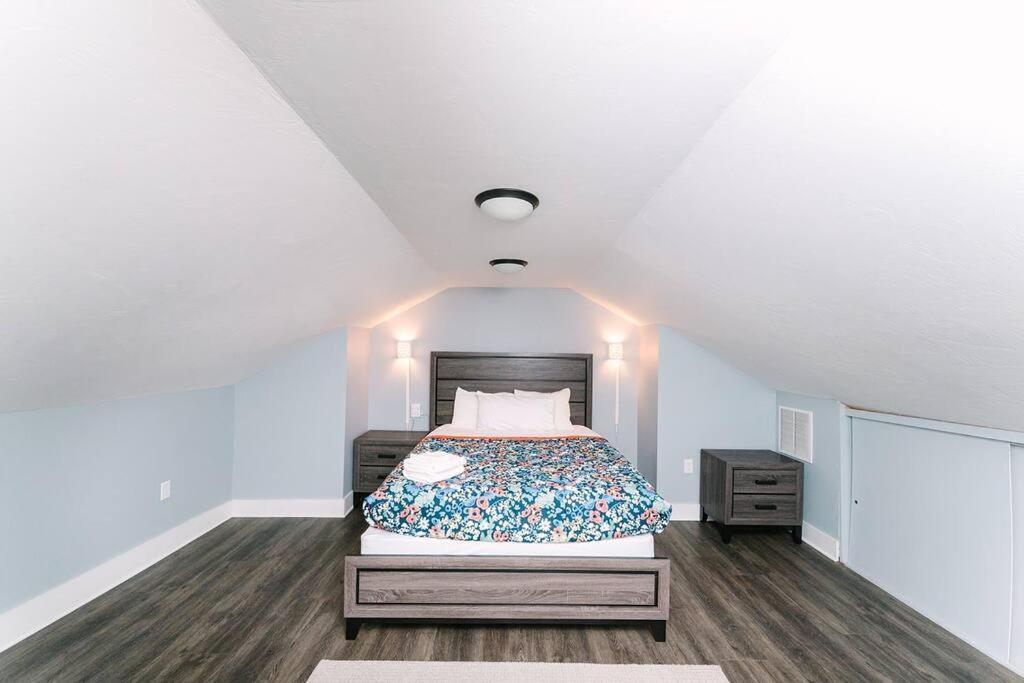 High-speed Internet - Parking - Washer & Dryer Apartamento